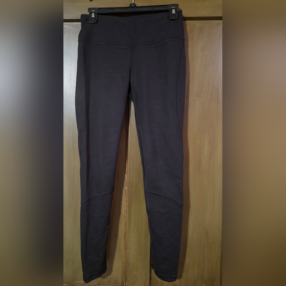 Victoria's Secret Sport Black Leggings With Cut Outs On Back Bottom Of Legs